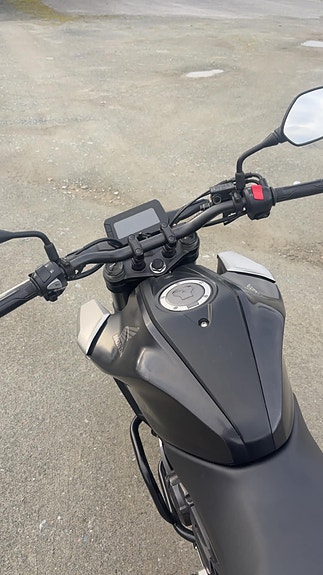 Honda CB 125 R 5 of 8