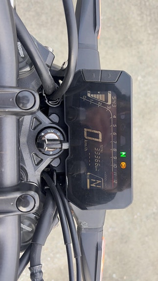 Honda CB 125 R 7 of 8