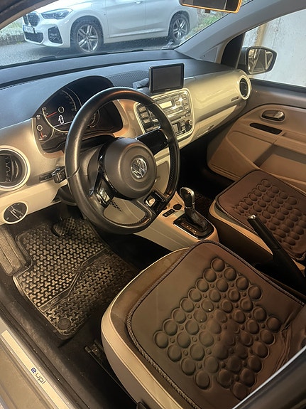 Volkswagen e-Up! 7 of 10