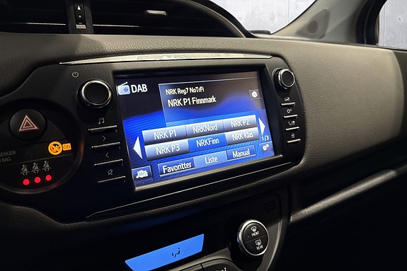 Toyota Yaris 14 of 19