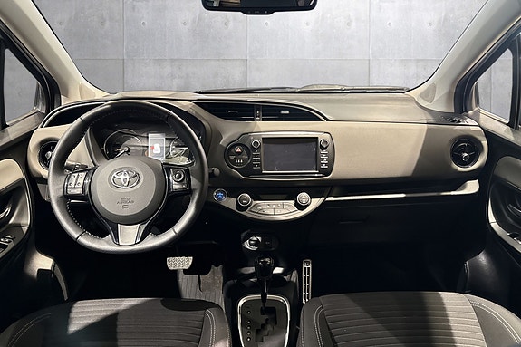 Toyota Yaris 11 of 19