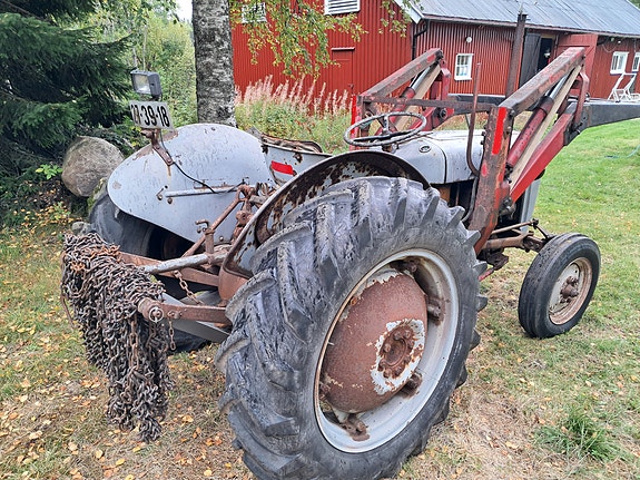 Massey Ferguson FE 35 3 of 3