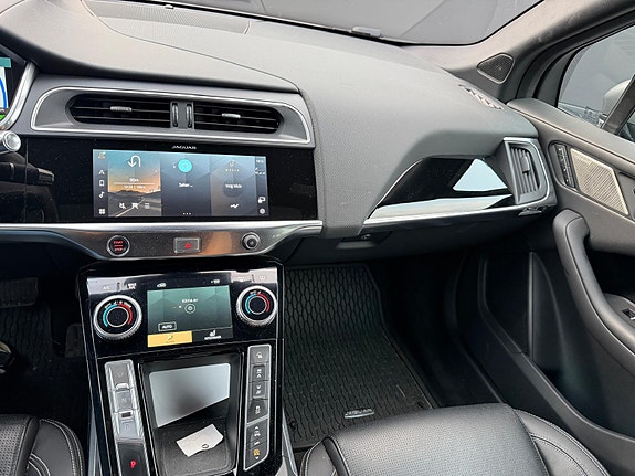 Jaguar I-PACE 8 of 10