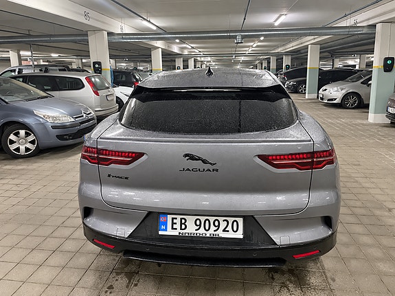 Jaguar I-PACE 3 of 10