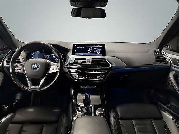 BMW iX3 20 of 30