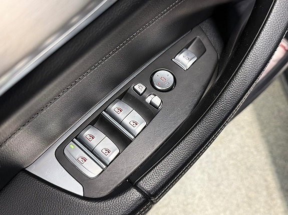BMW iX3 12 of 30