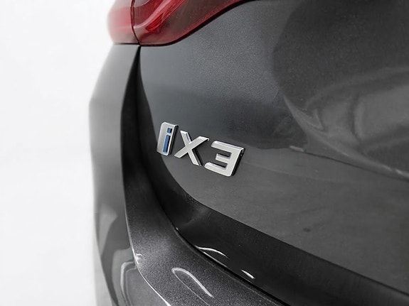 BMW iX3 5 of 30