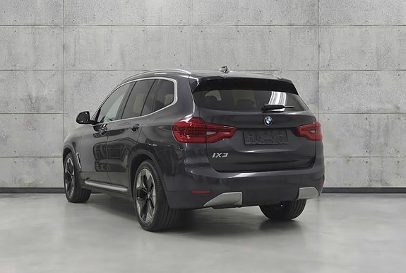 BMW iX3 3 of 30