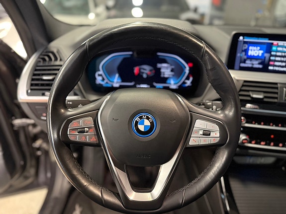 BMW iX3 19 of 30