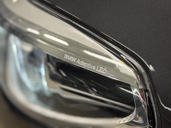 BMW iX3 7 of 30