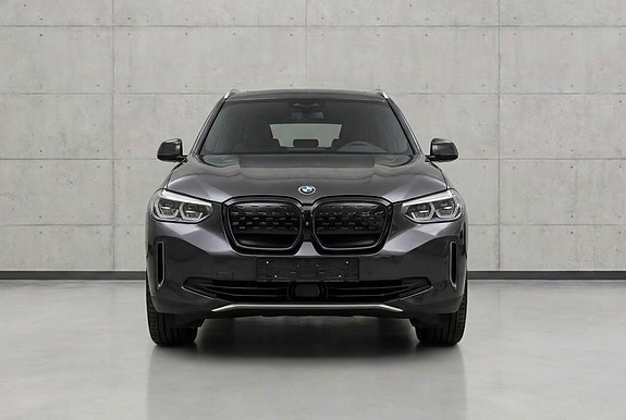 BMW iX3 2 of 30