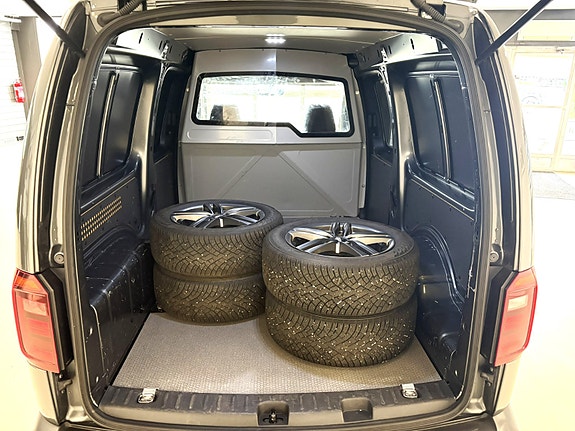 Volkswagen Caddy Maxi 25 of 28