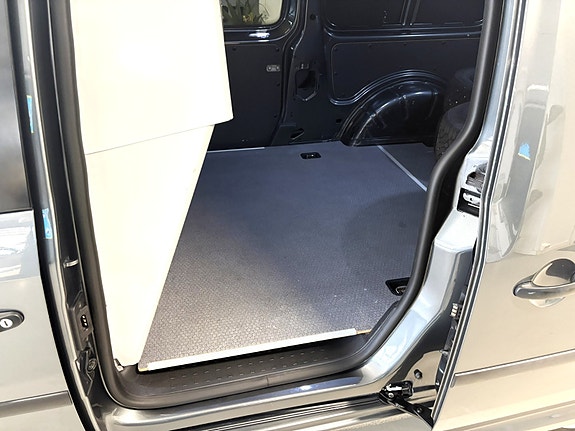 Volkswagen Caddy Maxi 23 of 28