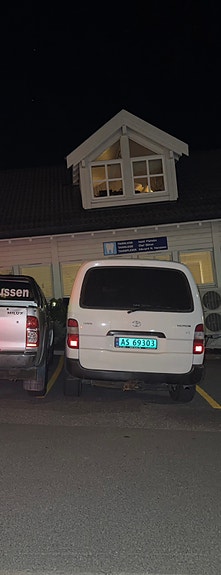 Toyota HiAce 4 of 9