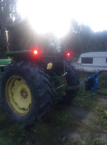 John Deere 3140 5 of 13