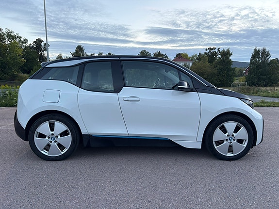 BMW i3 3 of 18