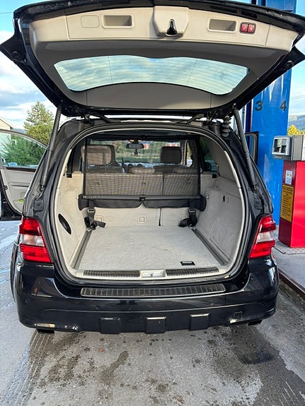 Mercedes-Benz ML320 20 of 29