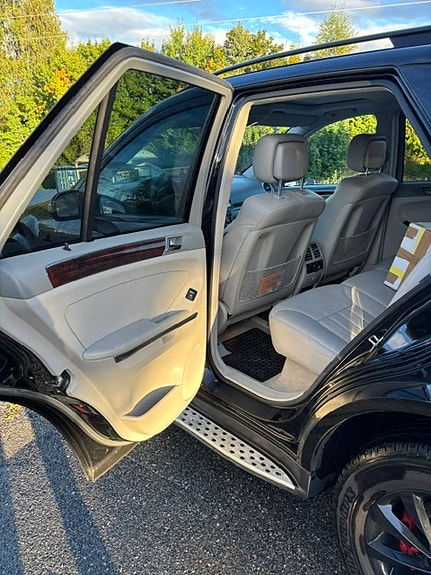 Mercedes-Benz ML320 22 of 29