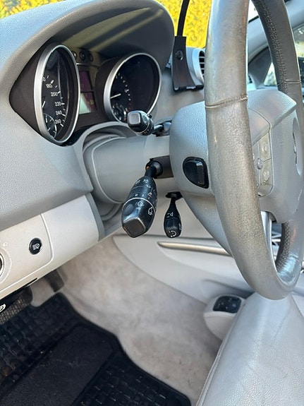 Mercedes-Benz ML320 15 of 29