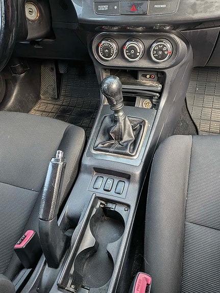 Mitsubishi Lancer 7 of 18