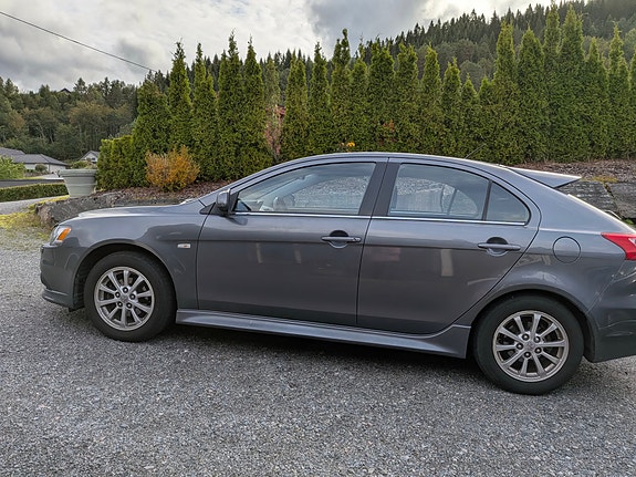 Mitsubishi Lancer 3 of 18