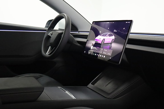 Tesla Model 3 24 of 30