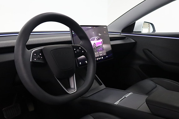 Tesla Model 3 8 of 30