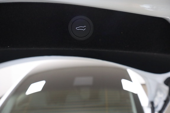 Tesla Model 3 29 of 30