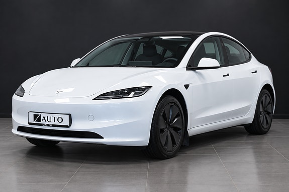 Tesla Model 3 3 of 30