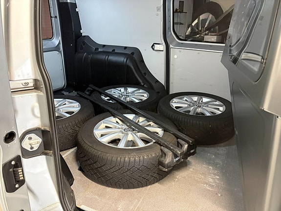 Volkswagen Caddy 28 of 30