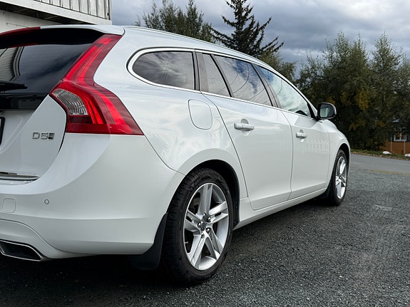 Volvo V60 13 of 30
