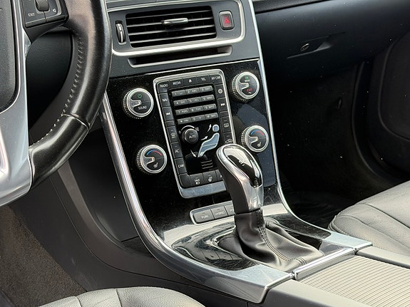Volvo V60 21 of 30