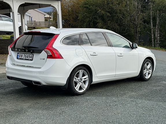 Volvo V60 5 of 30