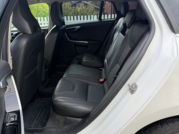 Volvo V60 26 of 30