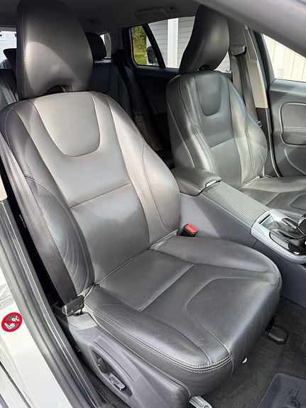 Volvo V60 24 of 30