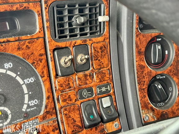 Scania Scania 300 skapbil med kjøl og frys - påbygg fra 2003 - Thermo King kjøleanlegg - Zepro 2000 kg bakl 20 of 30