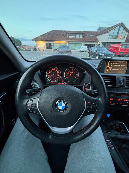 BMW 116d 6 of 8