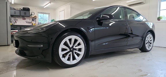 Tesla Model 3 6 of 20