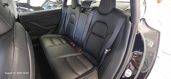 Tesla Model 3 18 of 20