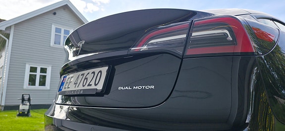 Tesla Model 3 4 of 20