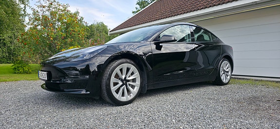 Tesla Model 3 2 of 20