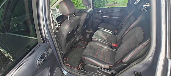 Ford S-MAX 8 of 27