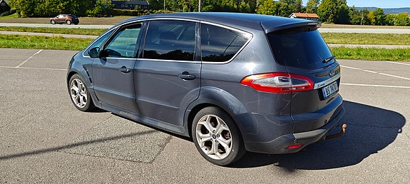 Ford S-MAX 15 of 27