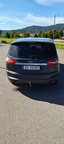 Ford S-MAX 14 of 27