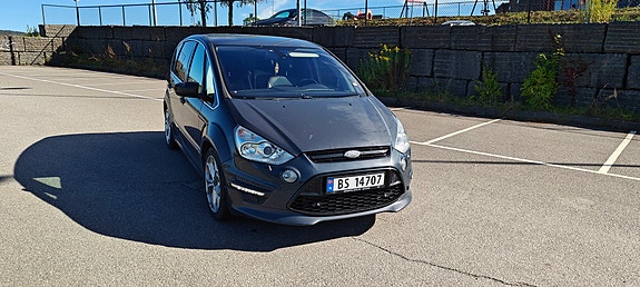 Ford S-MAX 17 of 27