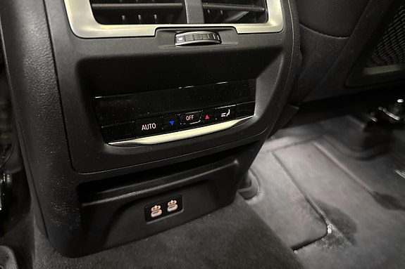 BMW iX3 14 of 30