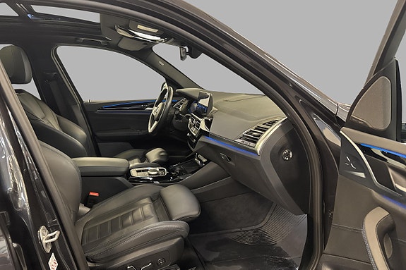 BMW iX3 23 of 30