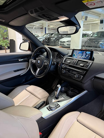BMW 118d 12 of 13