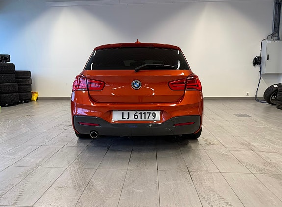 BMW 118d 8 of 13
