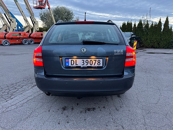 Skoda Octavia 4 of 27